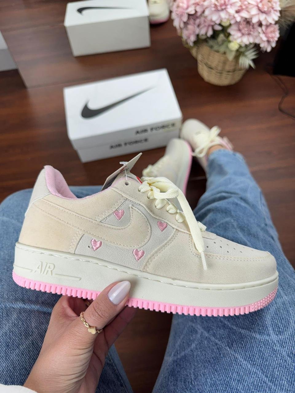 Tênis Air Force Off White Bordado Coração - Imagem 2