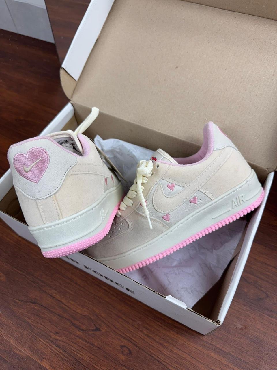 Tênis Air Force Off White Bordado Coração - Imagem 4