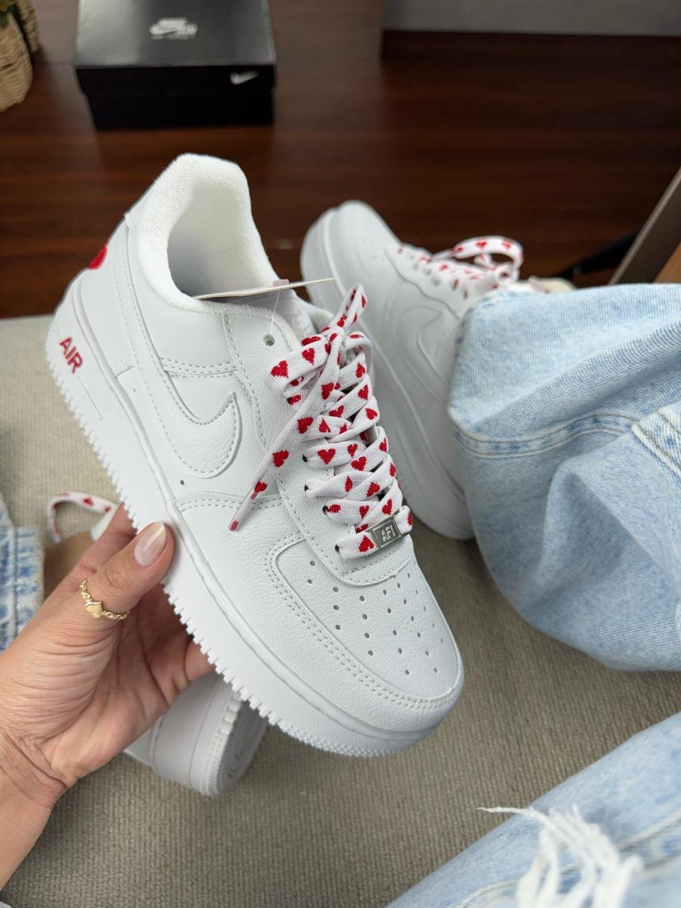 Tênis Air Force Branco Bordado Coração